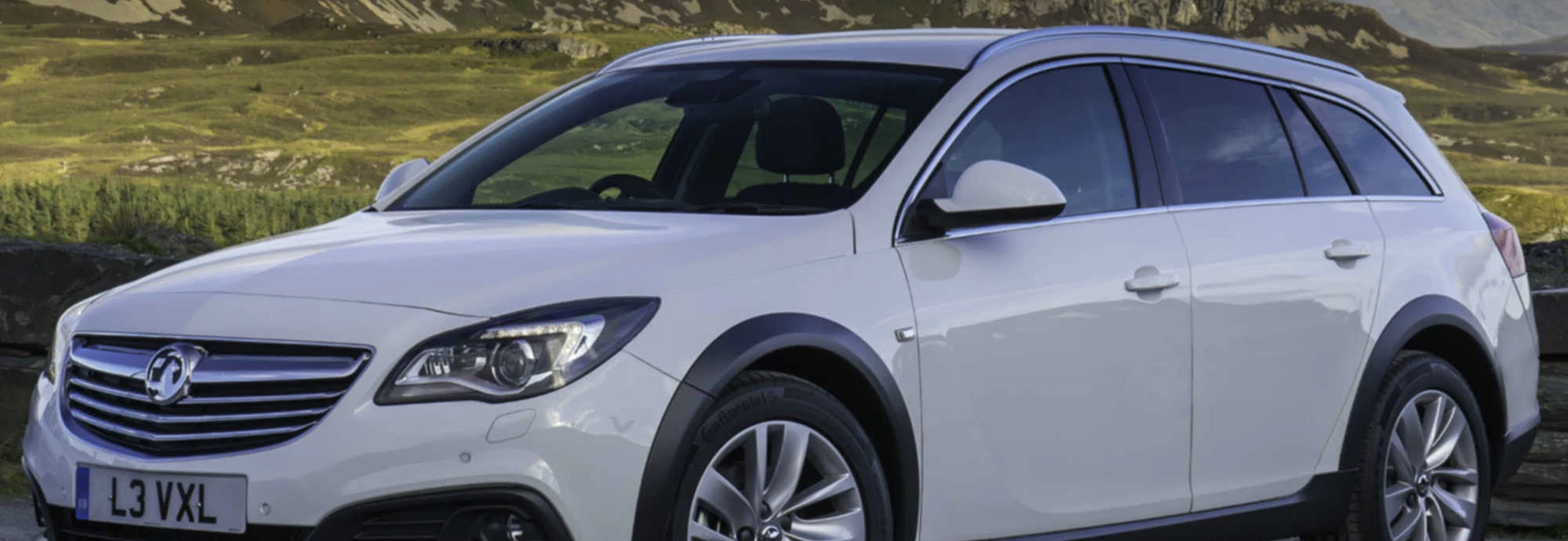 Vauxhall Insignia Country Tourer estate 